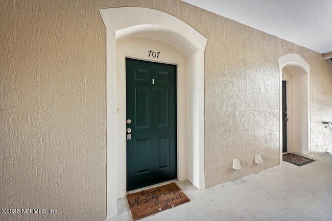 Building Photo - 7990 Baymeadows Cir E