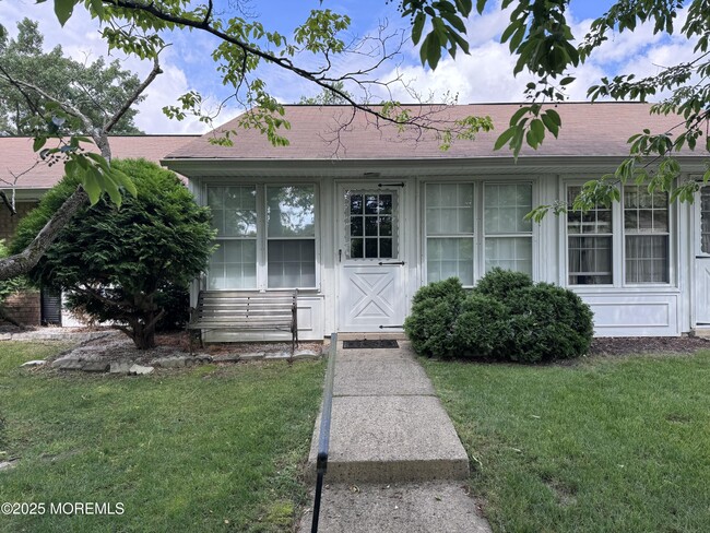 Primary Photo - 34A Edinburgh Ln
