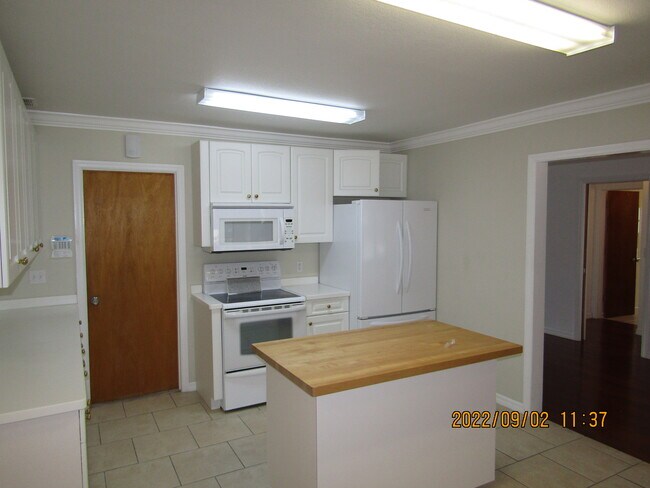 Building Photo - 736 Cadiz Rd