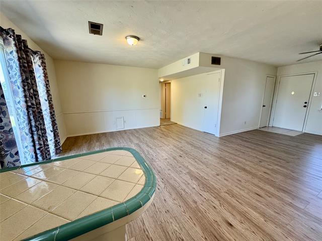 Building Photo - 4101 Lenore Dr