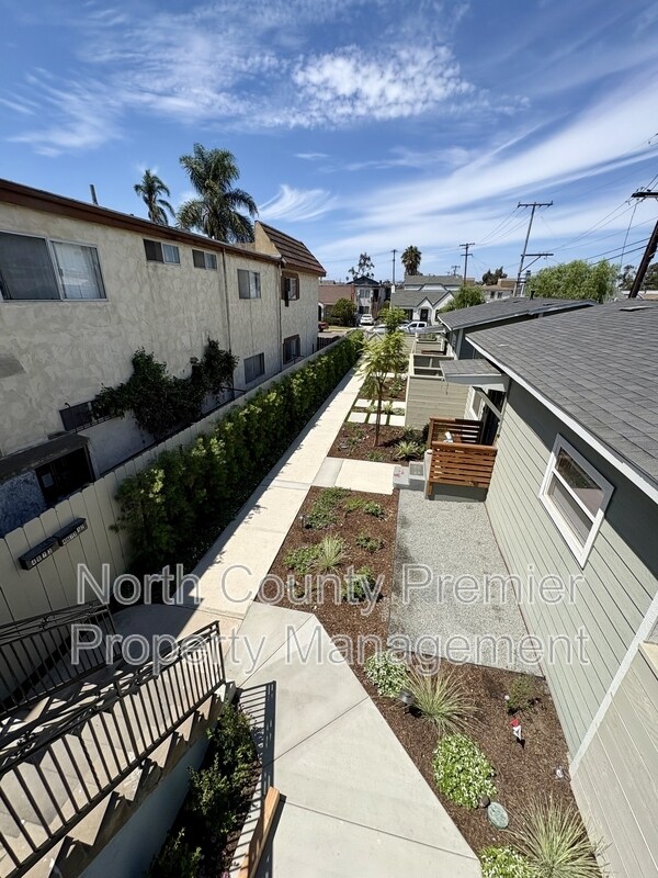 Building Photo - 4673 32nd St