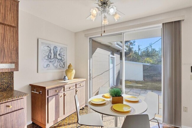 Building Photo - 2605 Desoto Rd