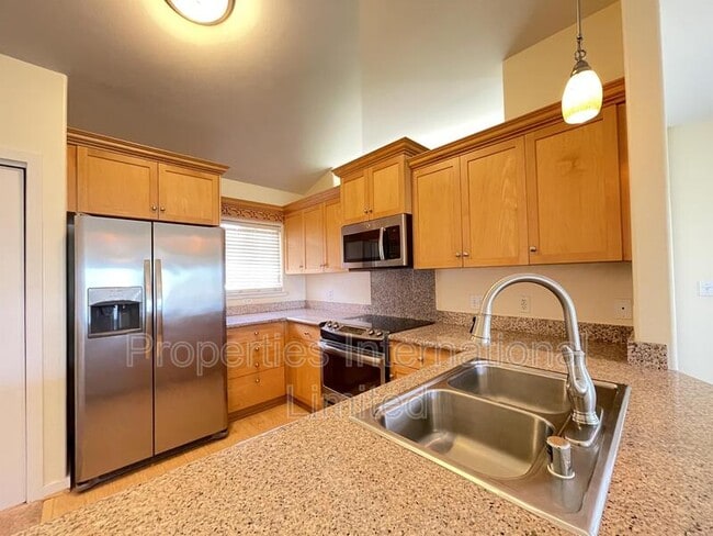Building Photo - 92-1001 Alii'nui Drive - 14A