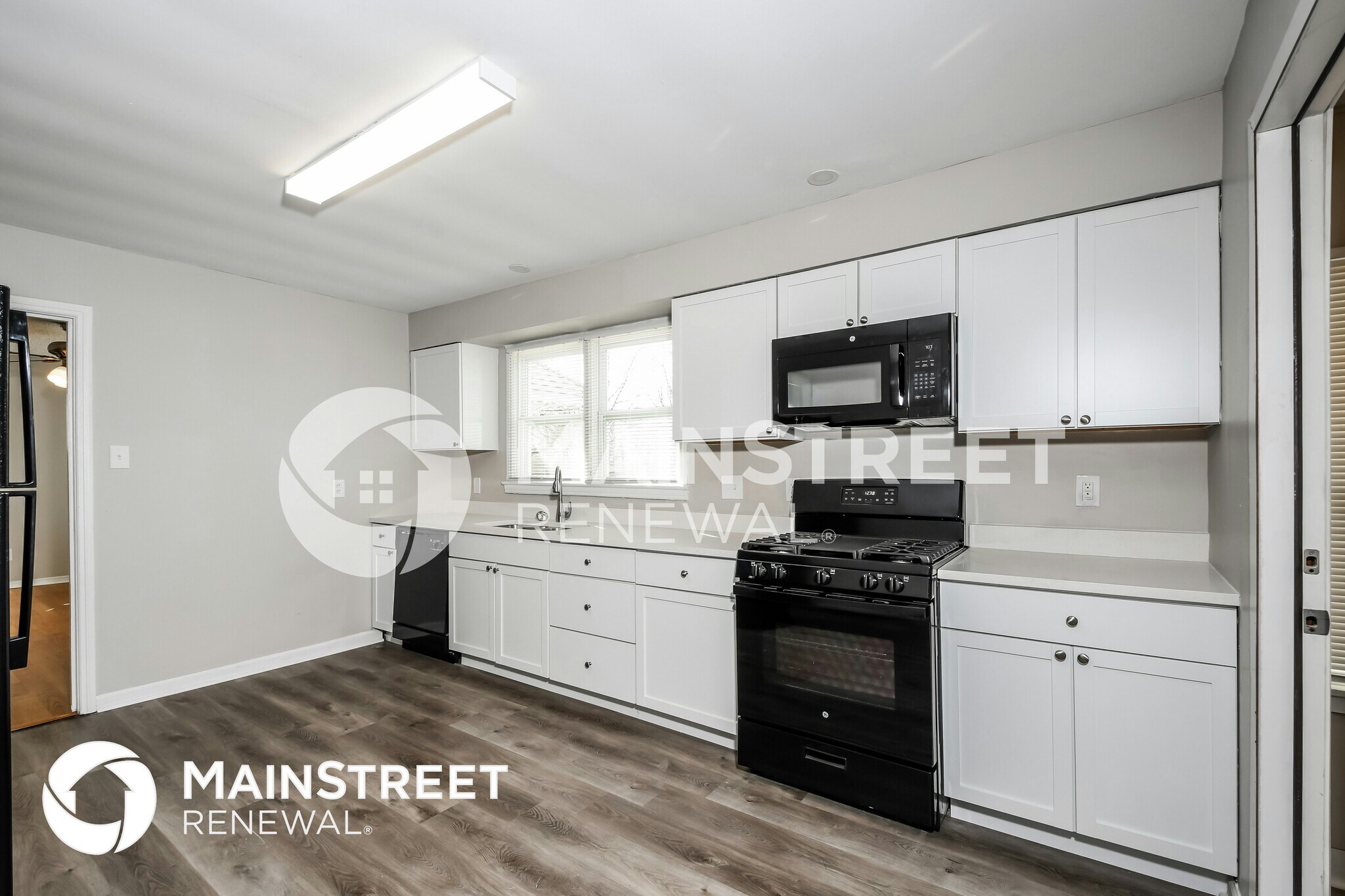 Building Photo - 5256 Skyline Ct