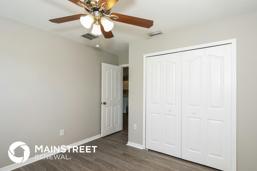 Building Photo - 1713 SW 32nd St