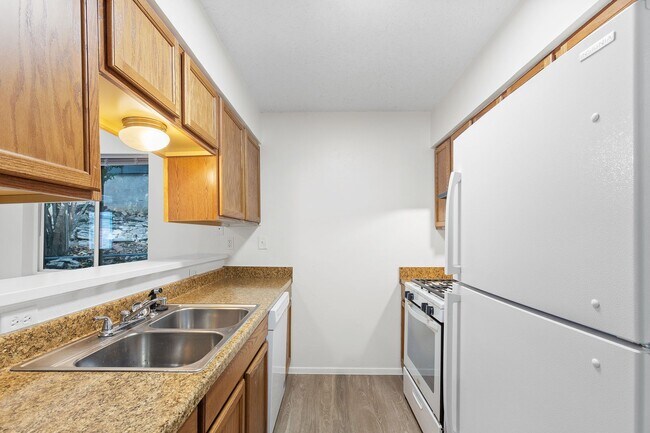 Building Photo - Immaculately Improved 2 Bedroom / 1 Bathroom Duplex & Immediately Available! - 50% Off One Full M...