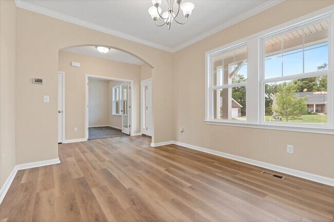 Building Photo - 1618 Ravine Trl