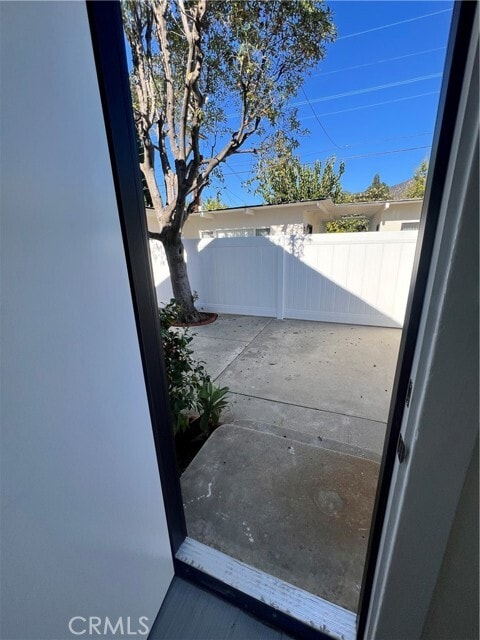 Building Photo - 635 Palm Dr