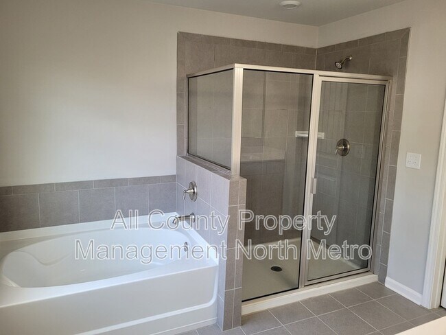 Building Photo - 6477 Crosscreek Ln