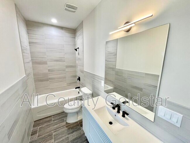 Building Photo - 31 Pine Valley Pl