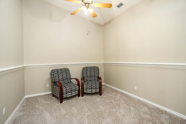 Building Photo - ** LELY COUNTRY CLUB UNFURNISHED 3 BEDROOM...