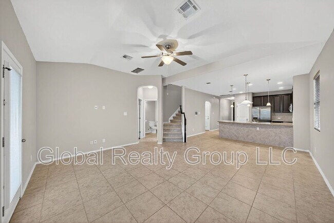 Building Photo - 10405 Macarthur Way