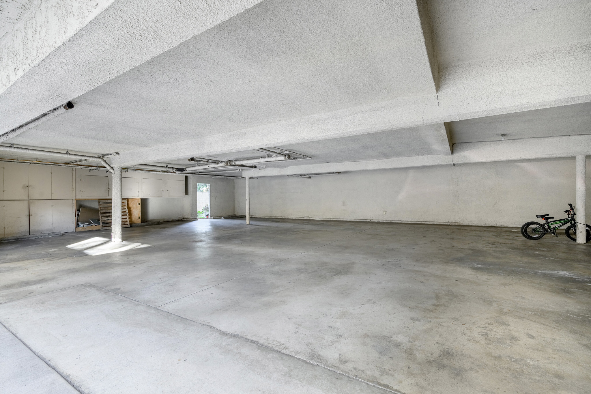 Building Photo - 408 Burchett St