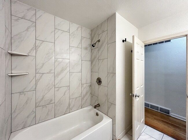 Upstairs Bathroom - 6985 W 48th Ave