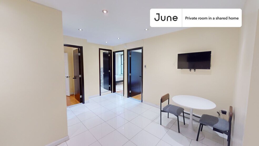 Building Photo - Room in Shared 6 bed/3 bath home