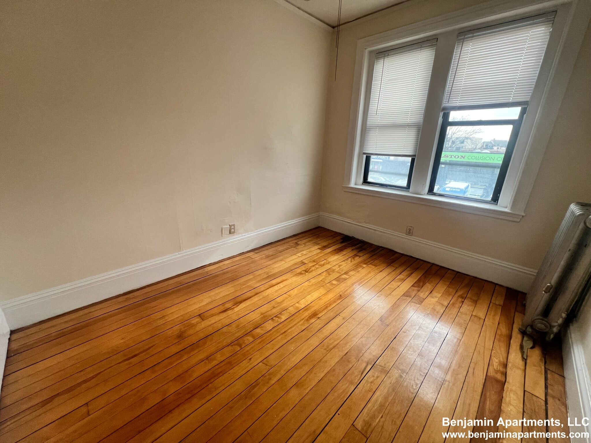 Building Photo - 433 Cambridge St