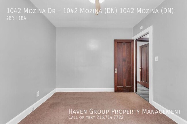 Building Photo - 1042 Mozina Dr