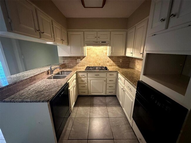 Building Photo - 132 La Quinta Dr