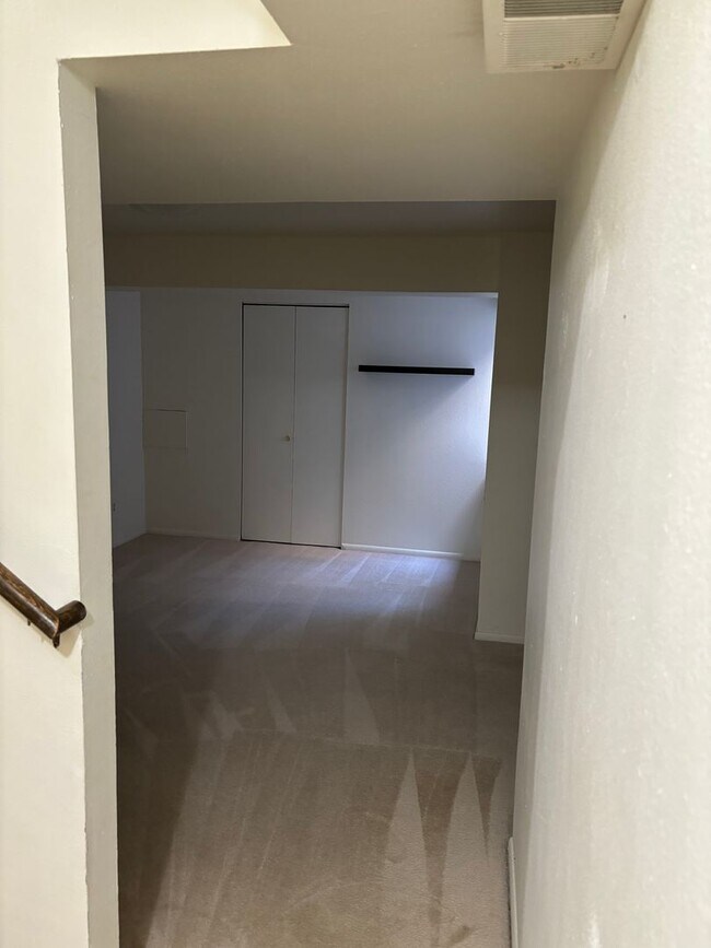 Building Photo - 4312 S Billings Cir