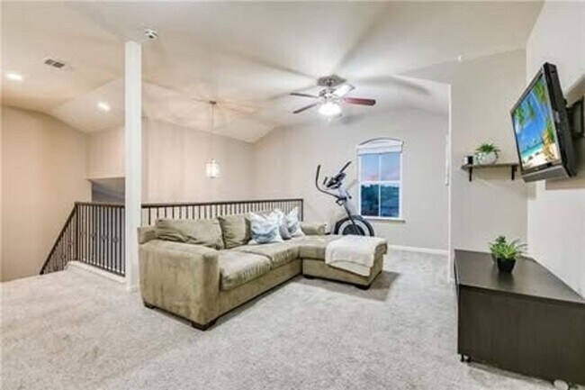Building Photo - 4 Bed / 3 Bath in Forest Creek ~2,600 sq ft | Round Rock, TX
