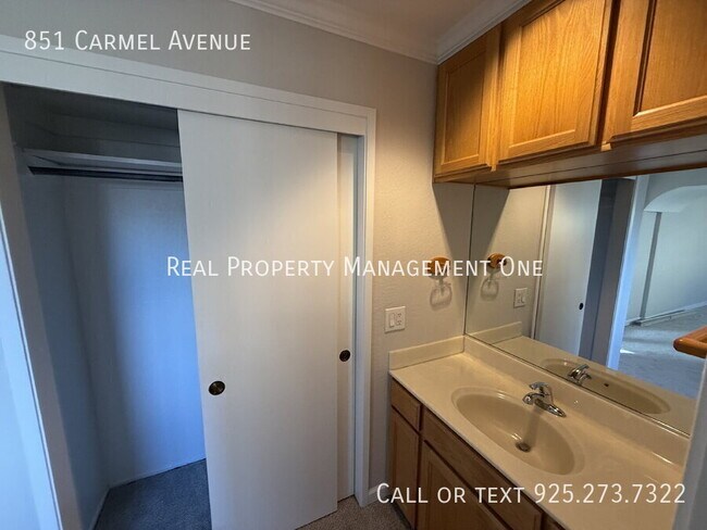 Building Photo - 851 Carmel Ave