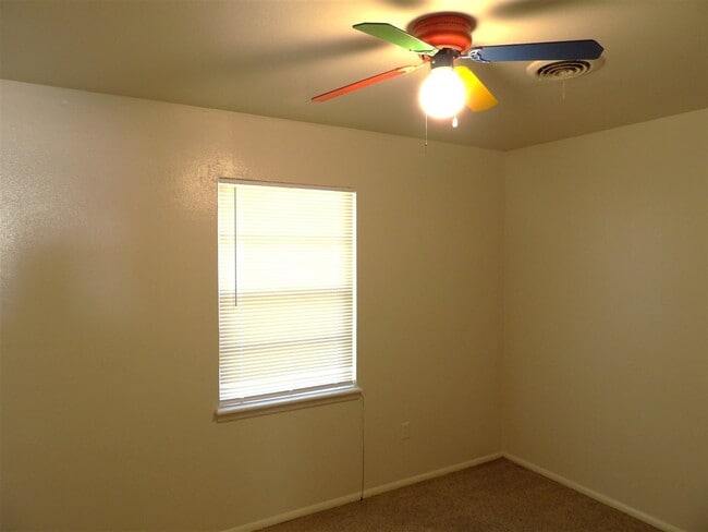 Building Photo - 2313 NW 41st St