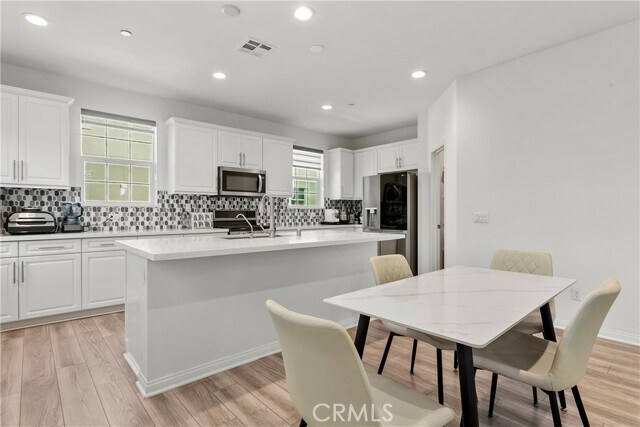 Building Photo - 6902 Sagebrush Cir