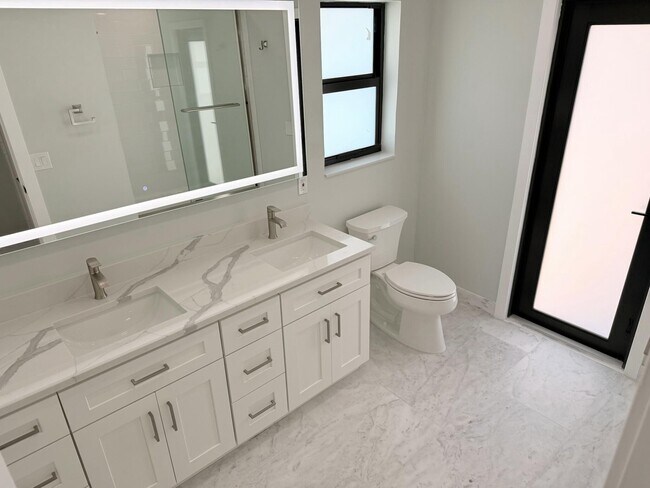 Building Photo - 4760 NW 5th Ln