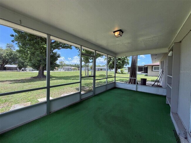 Building Photo - 4093 Drance St