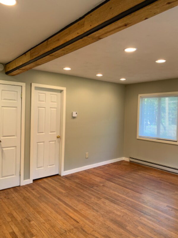 Building Photo - 186 Davos Rd