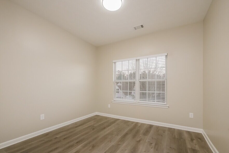 Building Photo - 674 Wynfield Way