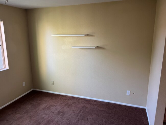 Building Photo - 122 S Hardy Dr