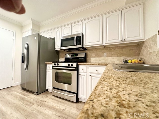 Building Photo - 1433 S Beverly Dr