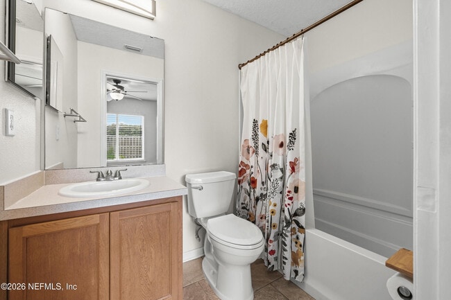 Building Photo - 136 Brookfall Dr