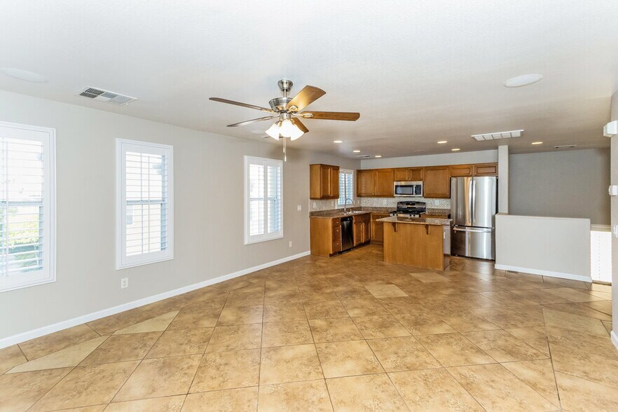 Building Photo - 1300 Sand Castle Ave