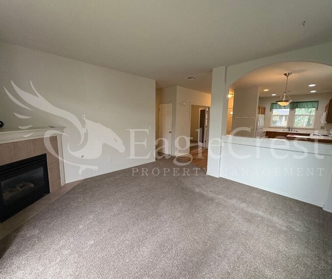 Building Photo - Three Bedroom, Two Bathroom Home Located o...