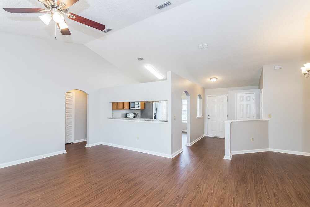 Building Photo - 3268 Avalon Dr