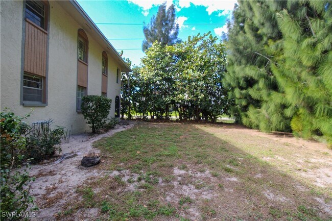 Building Photo - 4300 Gulfstream Dr