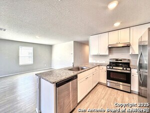 Building Photo - 506 Blue Stem Rd