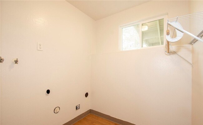 Building Photo - Gig Harbor Home on Oversized Lot