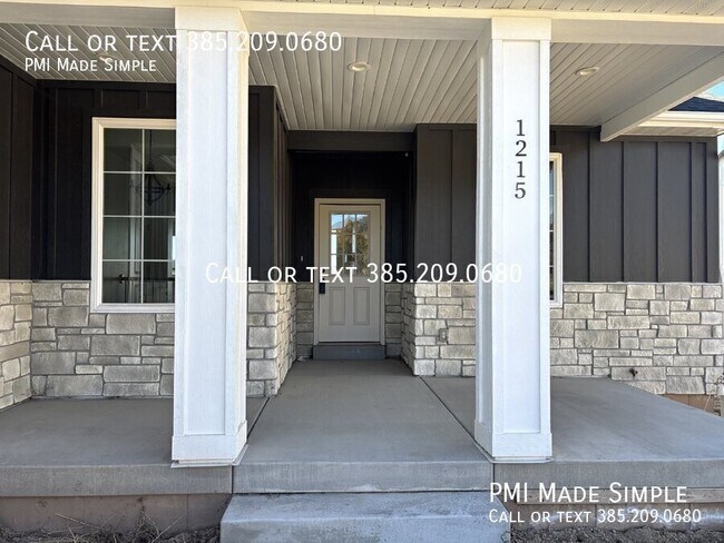 Building Photo - 1215 N 400 E