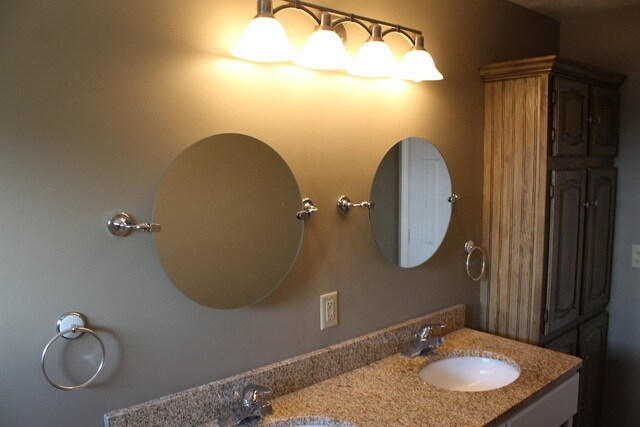 Building Photo - Beautifully Remodeled 3-bedroom Home in a Great Location!