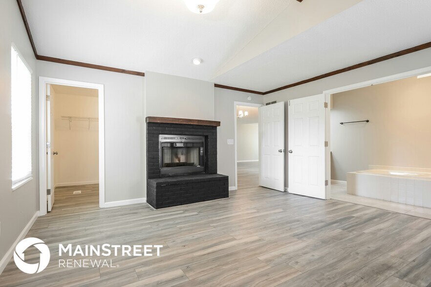 Building Photo - 17 Elwood Ct