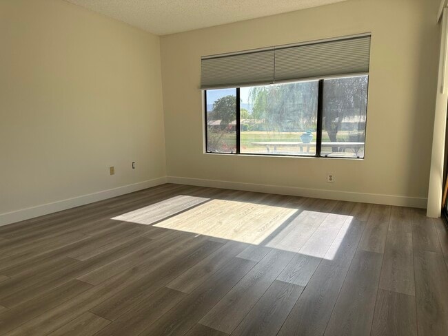 Building Photo - 40461 Bay Hill Way