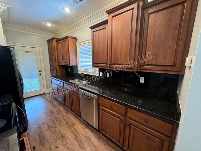 Building Photo - 3BR/3BA For Rent