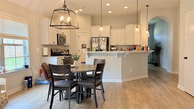 Building Photo - 9196 Cres Lodge Cir