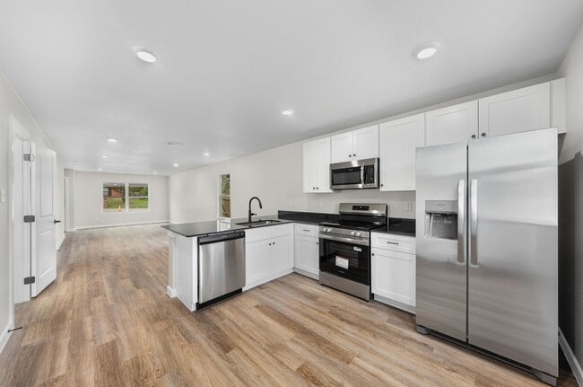 Building Photo - Brand New, Modern, and Ready for You in Temple, TX!