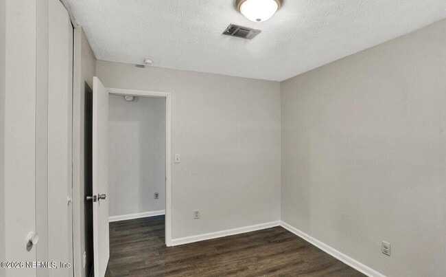 Building Photo - 5013 Chivalry Dr