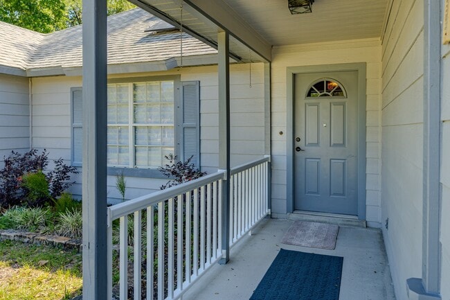 Building Photo - 1011 Shayler Ave