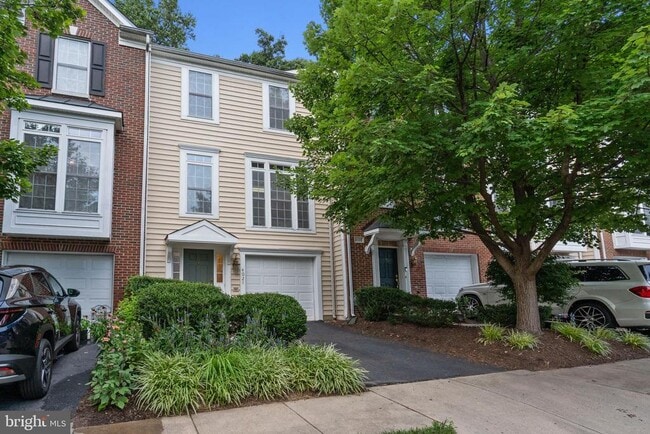 Building Photo - 4021 Fairfax Center Hunt Trail